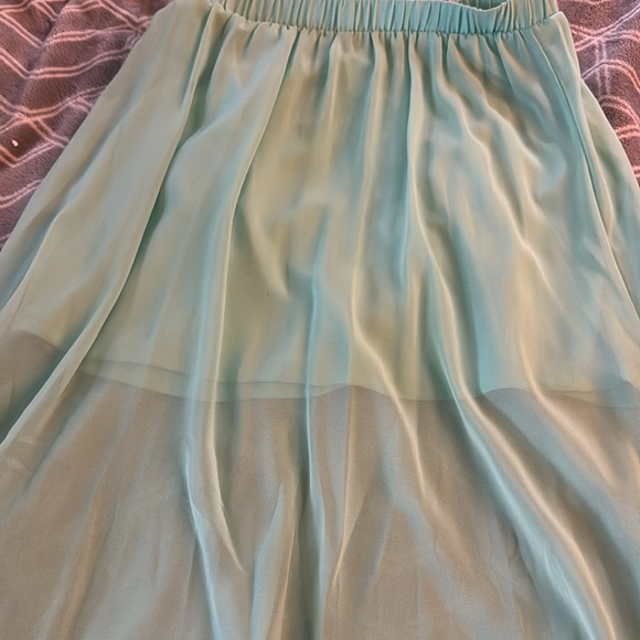 Long sheer skirt with short skirt underneath - Picture 2 of 3